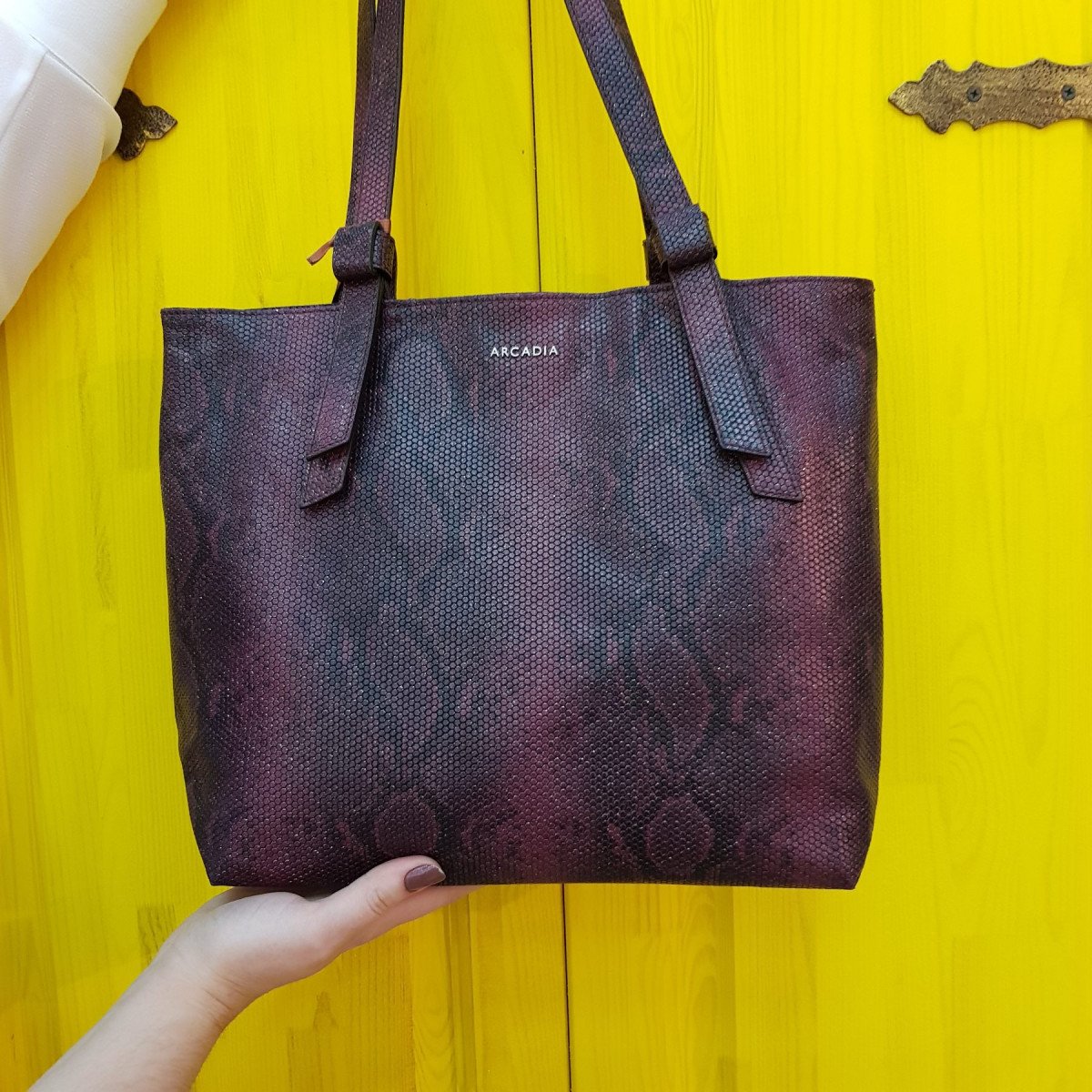 Женская кожаная сумка Arcadia 9566 matis rubino из натуральной кожи