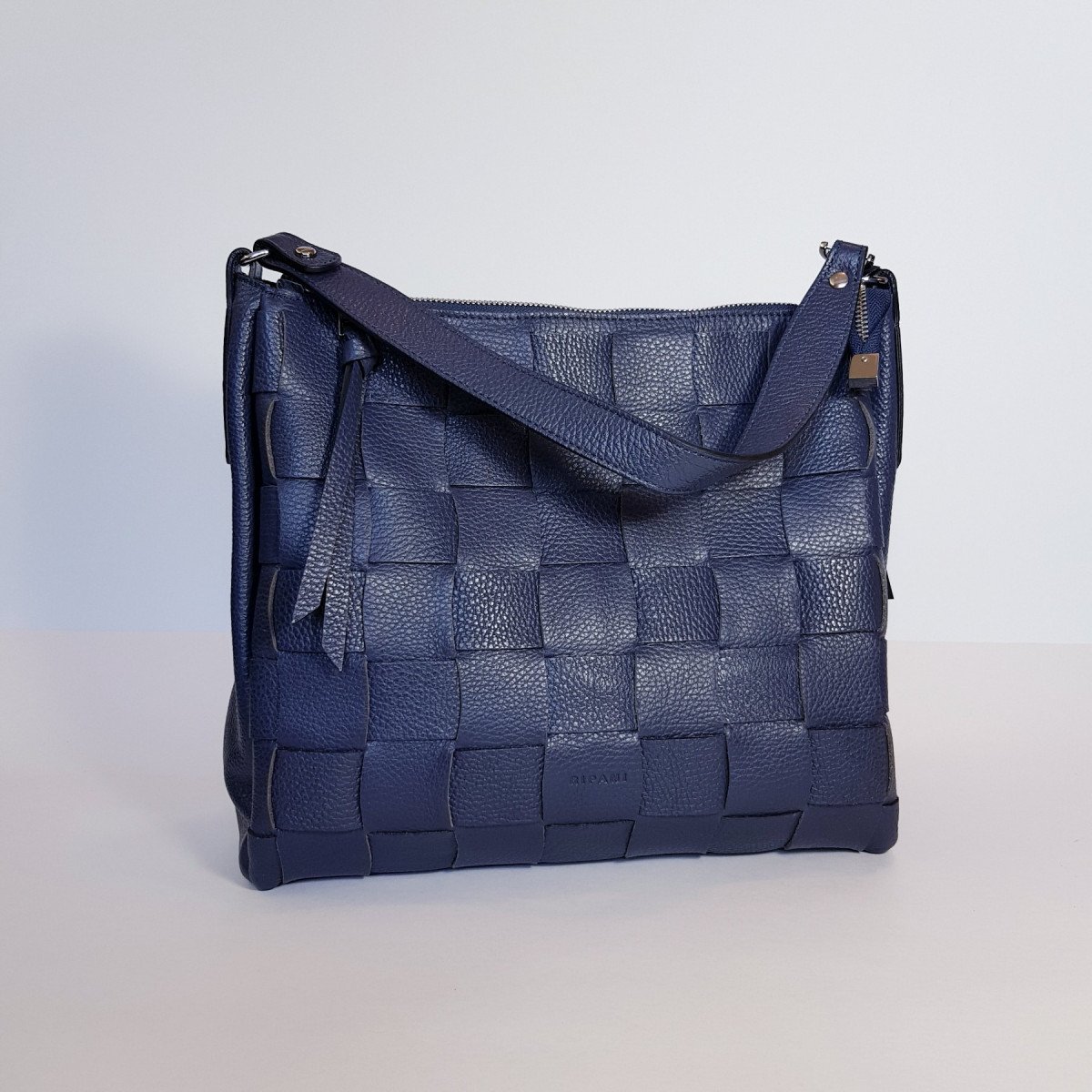 Женская кожаная сумка Ripani 2618OI.00002 Blu из натуральной кожи