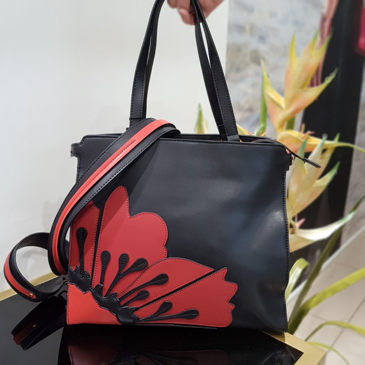 Женская кожаная сумка Tosca Blu TF19PB311 black dark red из натуральной кожи