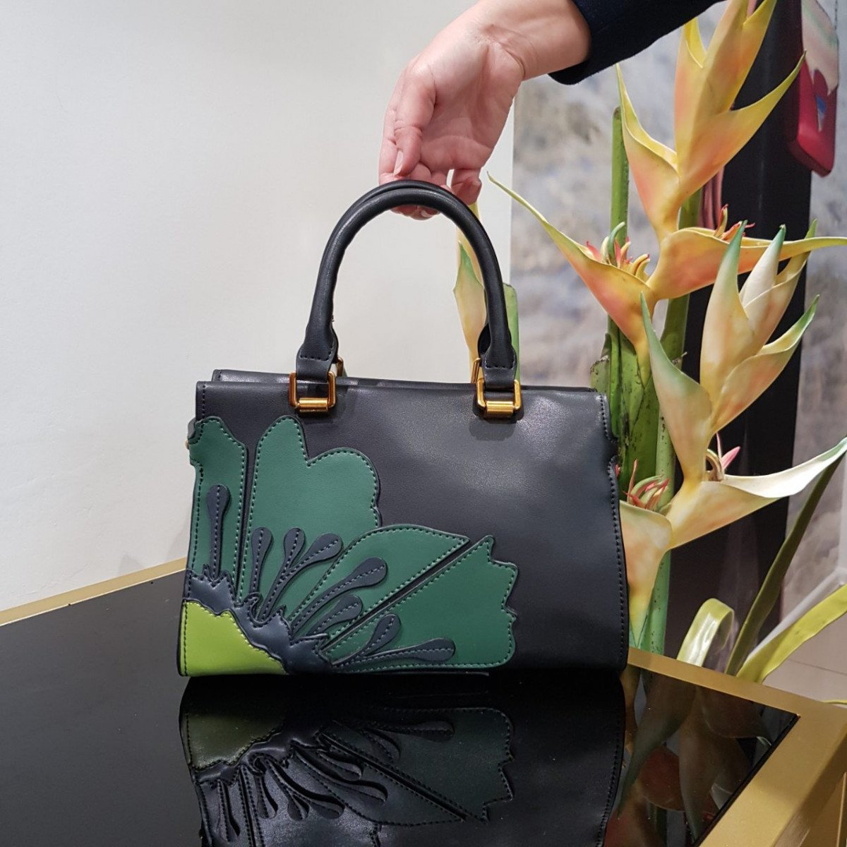 Женская кожаная сумка Tosca Blu TF19PB313 black green из натуральной кожи