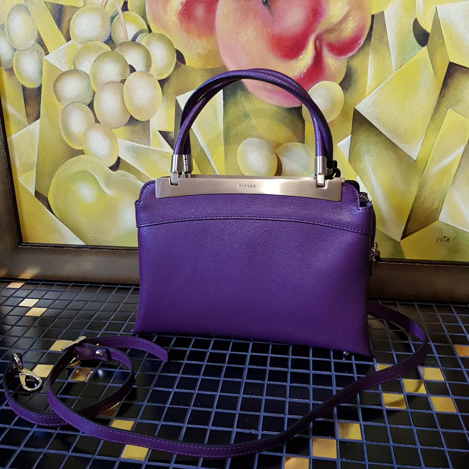женская фиолетовая сумка